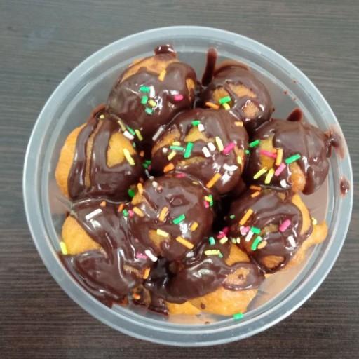 توپک های شکلاتی در ظرف در بسته(130گرمی)