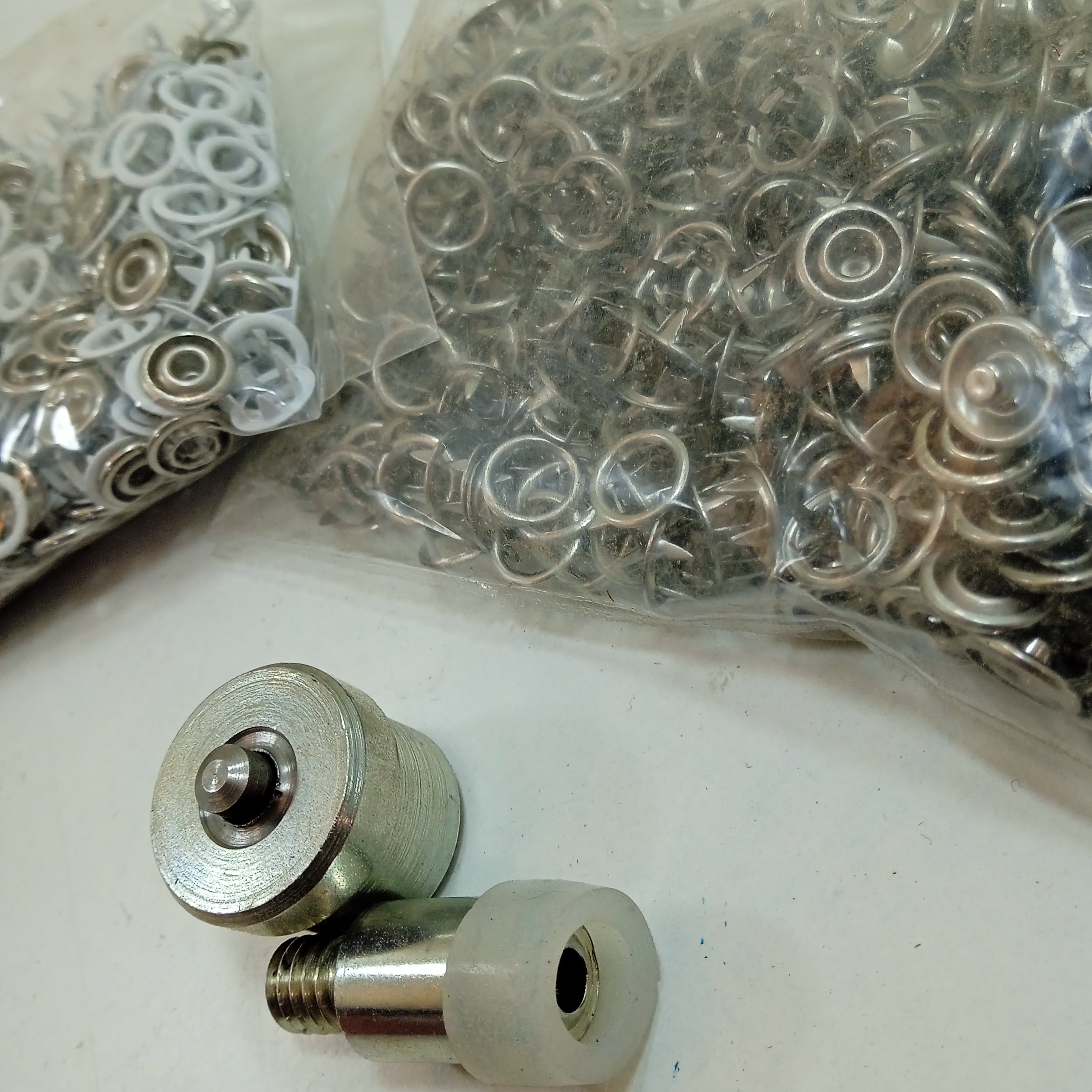 قالب دکمه نوزادی دو تکه