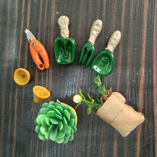 دست سازهای کوچک من  پک مینیاتوری ابزار و وسایل باغبانی محصولی از ستاره چوبی