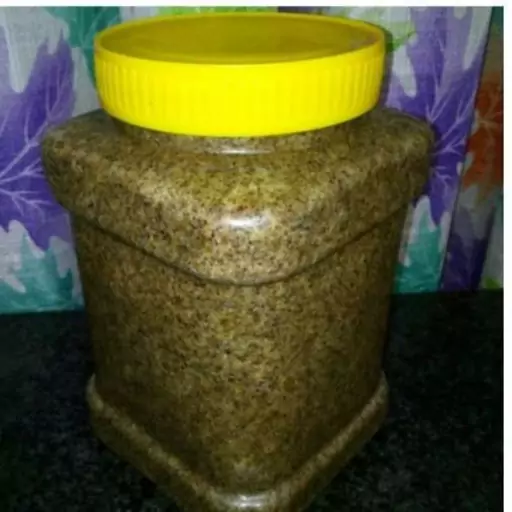 گردو محلی تازه آسیاب شده روستای سیاهمزگی  اصل پرروغن فسنجون ساز معرکه(یک کیلو رو اسیاب میکنیم براتون)