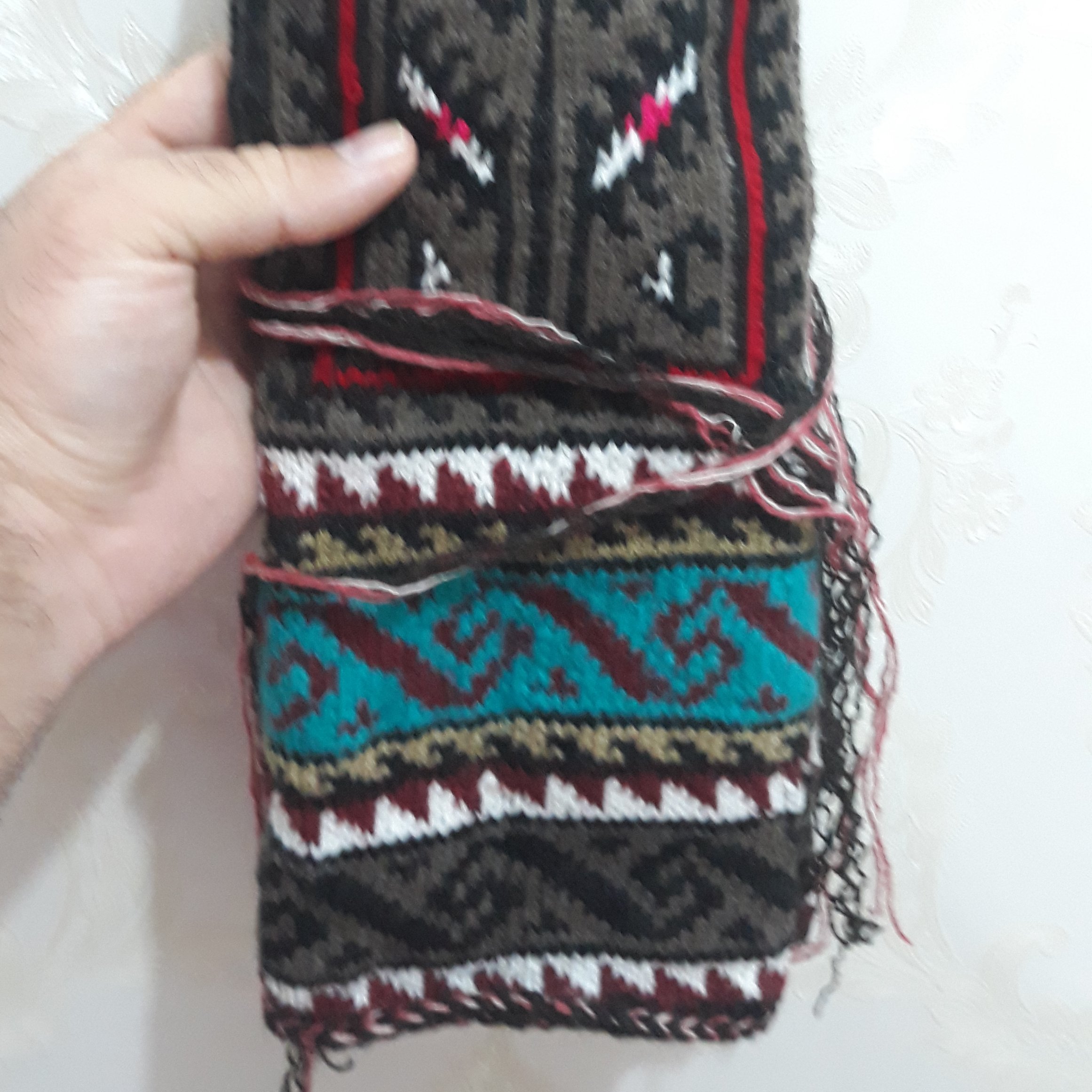 جوراب زمستانی-پاپوش-جوراب کوهنوزدی-جوراب مناطق سردسیر-بافت لاکچری زمستانه-کادو تولد دخترانه