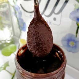 کره بادوم زمینی شکلاتی خالص (500 گرمی درست شده از کره بادوم زمینی خالص  و شکلات 85 درصد و پودر کاکائو تلخ هلندی ) 