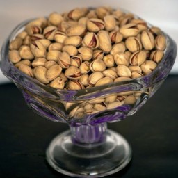 پسته فندقی