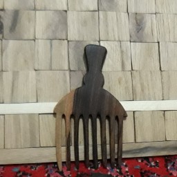 شانه چوبی پوش چوب گردو  یک تکه طرح موی بسته شده  دستساز چوبکده بید سفید