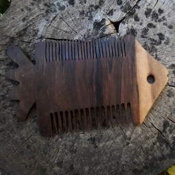 شانه چوبی چوب گردو طرح ماهی چوب گردو یک تکه دستساز چوبکده بیدسفید