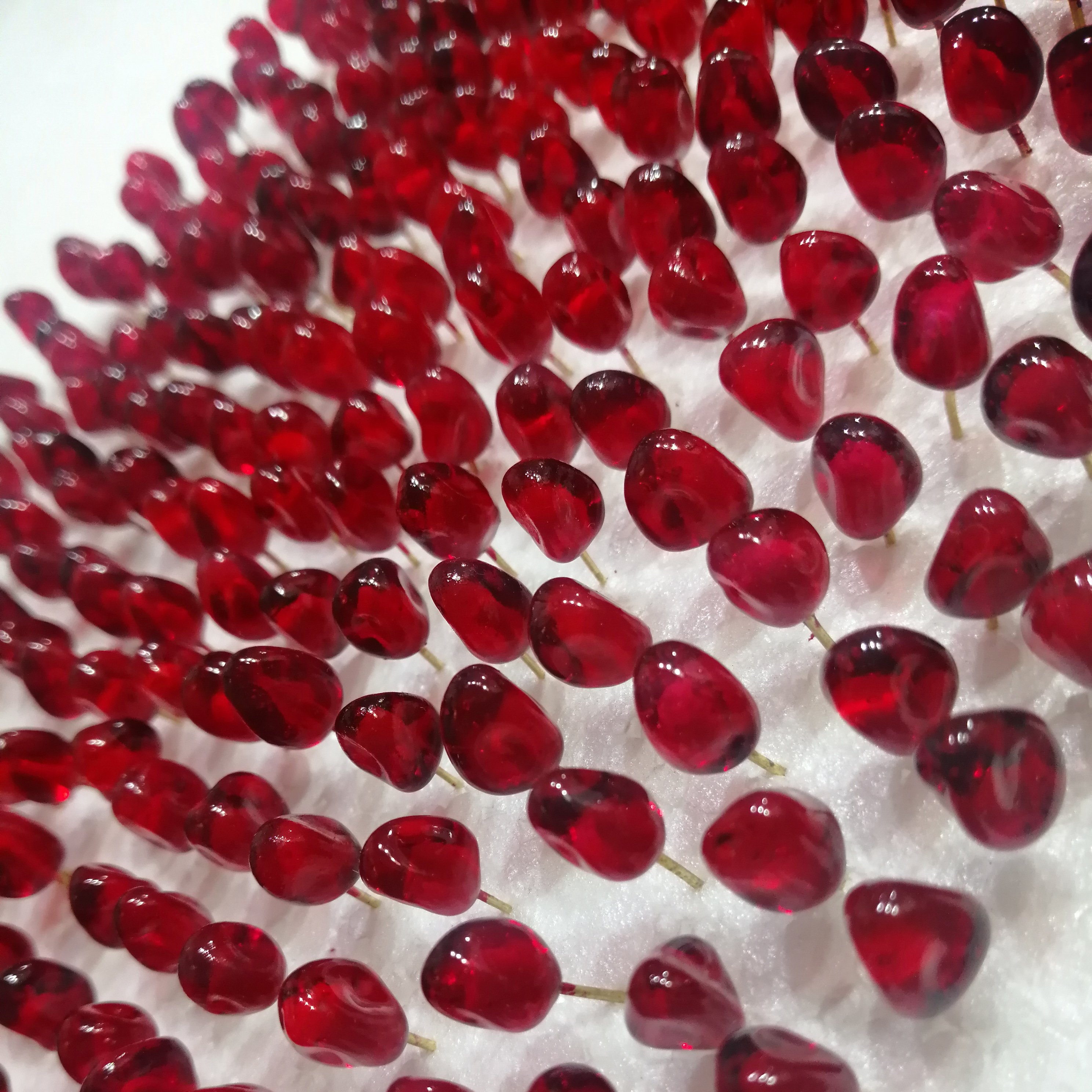 بسته 100 تایی زیورآلات یلدایی بدلیجات اکسسوری یلدا دونه انار یا دانه انار   زیورآلات بدلیجات اکسسوری دست ساز