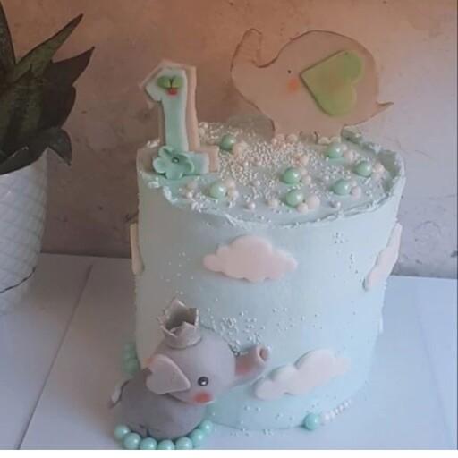 کیک تولد پسرانه وز ن یک کیلو گرم با تاپر فیل طوسی