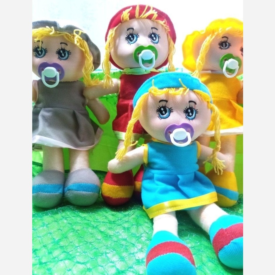 عروسک پستونکی