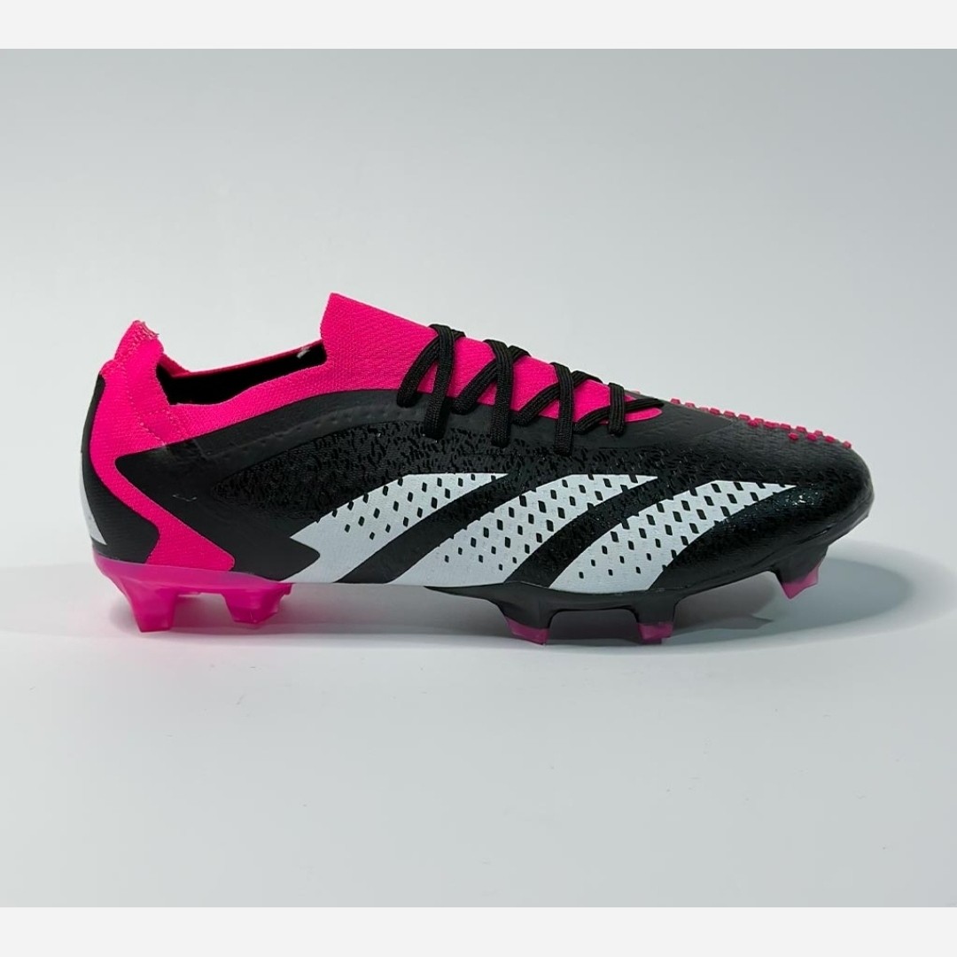 کفش فوتبال آدیداس پردیتور آکوراسی Adidas Predator Accuracy (پس کرایه)
