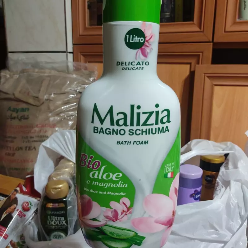 شامپو بدن مالزیا مدل Bio Aloe حجم 1000 میلی لیتر