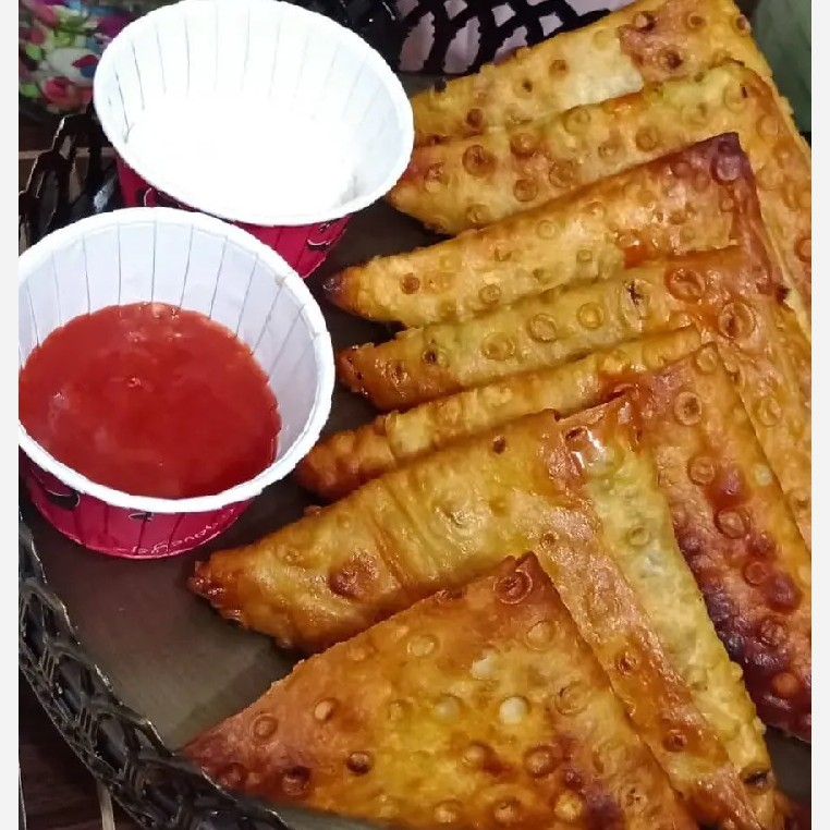 سمبوسه مخصوص نیمه آماده خانگی با سبزیجات (پس کرایه)