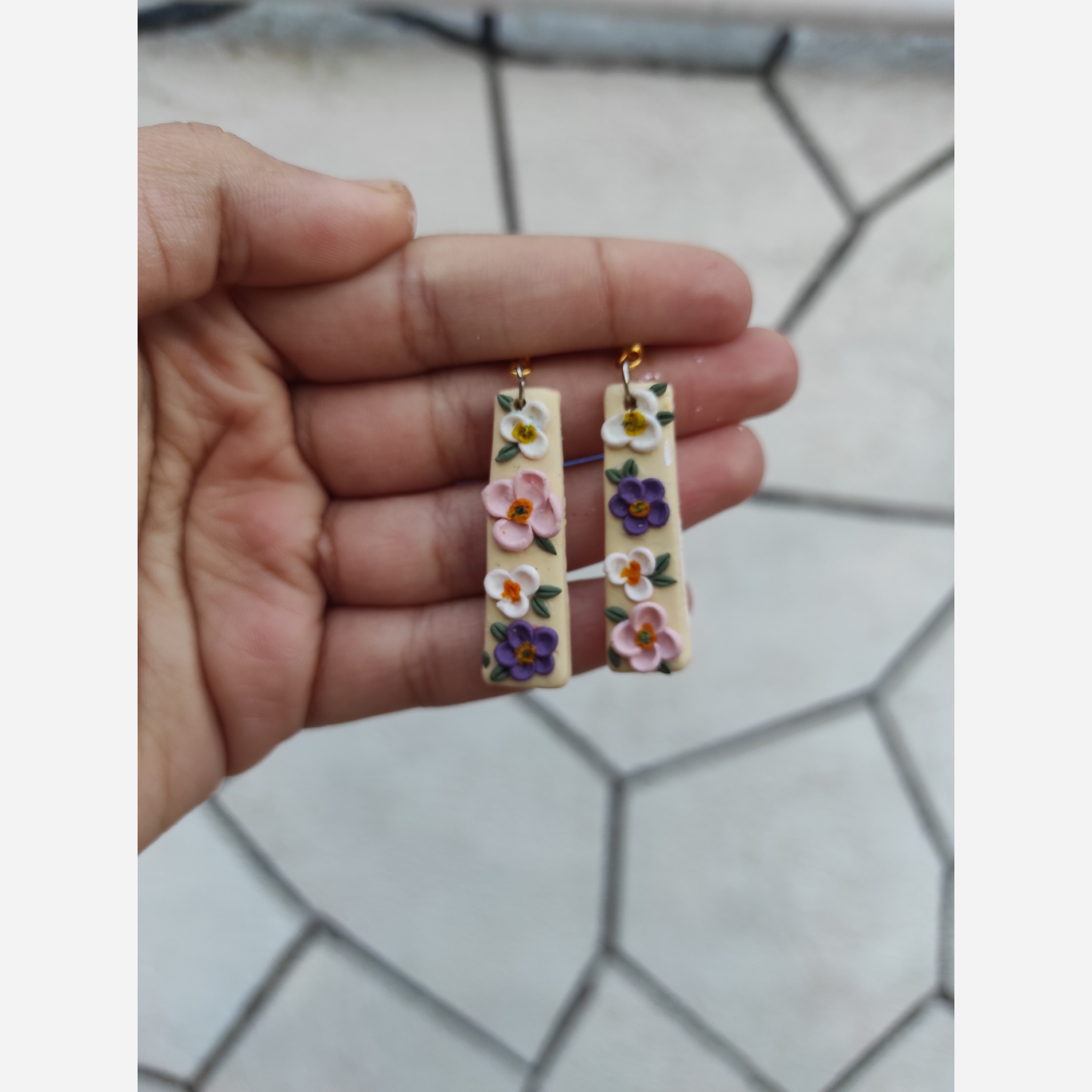 گوشواره خمیری طرح بهار