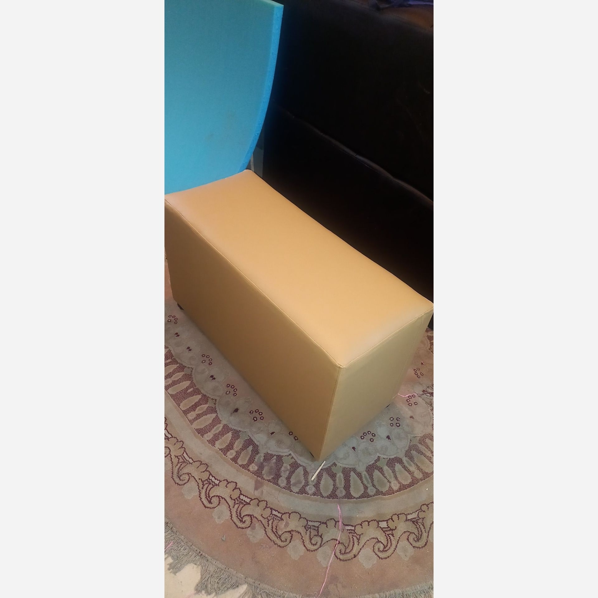 پاف نیمکت دونفره بدون باکس چرم(پس کرایه)