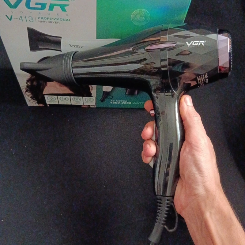 سشوار وی جی آر مدل v-413