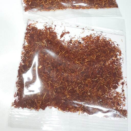 زعفران با ریشه امسالی،1 مثقالی،مناسب برای مخلوط کردن با زعفران سرگل برای مصارف خانگی  