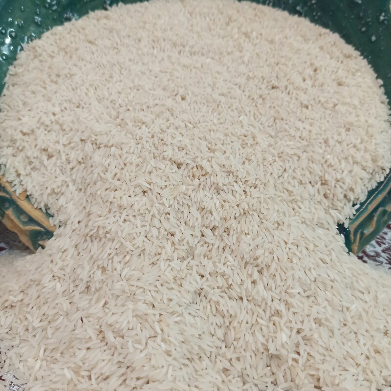 برنج طارم روشن درجه یک
خوش پخت و طعم و زیر قیمت بازار
در کیسه های 10 کیلو گرمی 