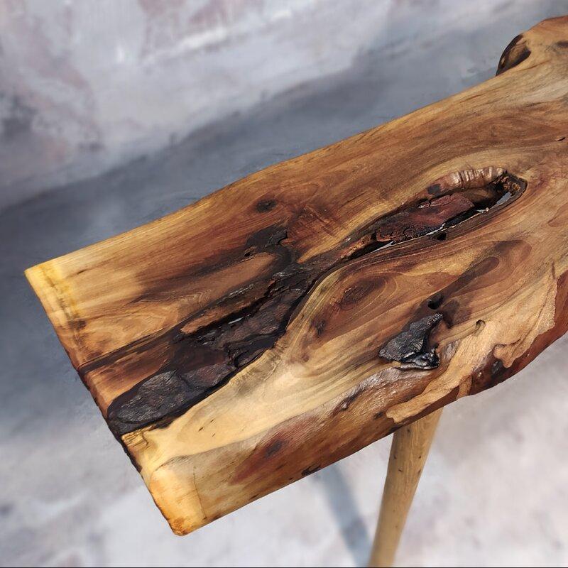 میز تلویزیون چوبی با چوب گردو  به سبک روستیک . سفارش ساخت ارسال با چاپار و به صورت پسکرایه