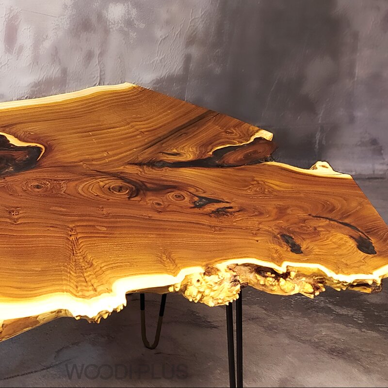 سفارش ساخت میز جلو مبلی چوبی با چوب سنجد و رزین با پایه چوبی به سبک روستیک 