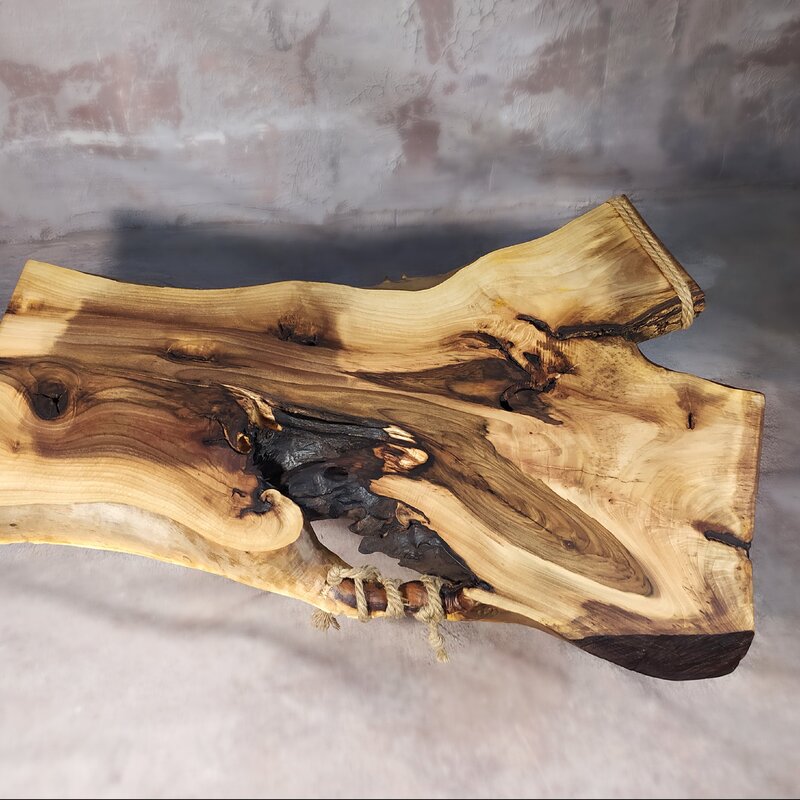 سفارش ساخت مشابه میز جلو مبلی چوبی با چوب گردو به سبک روستیک 