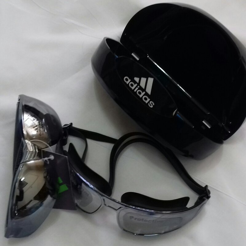 عینک آدیداس ارجینال ،دوعینک در یک بسته یک عینک شنا ویکعینک ضد آفتاب جیوه ای 