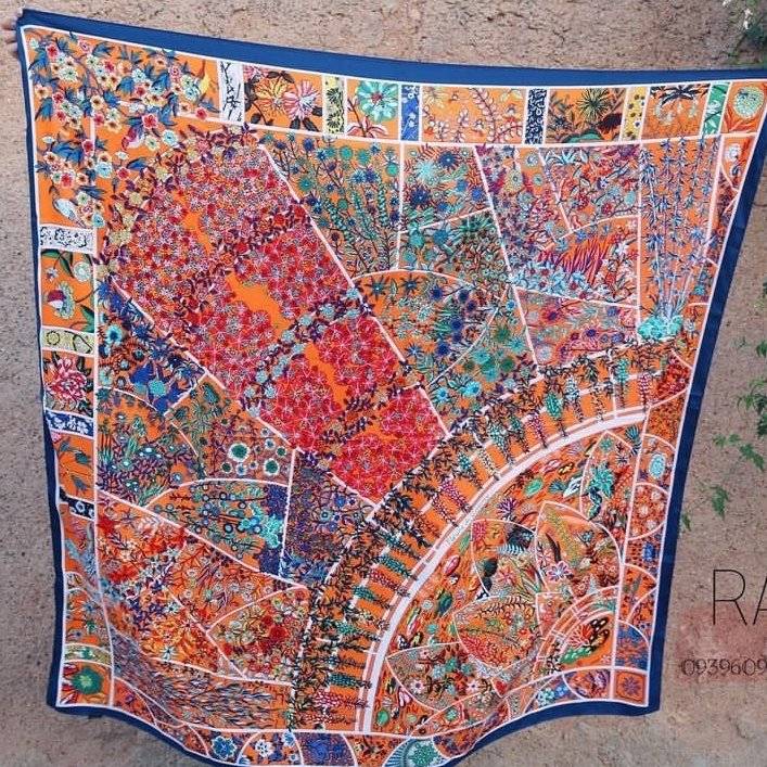 روسری وارداتی قواره 140 دور دوخت 