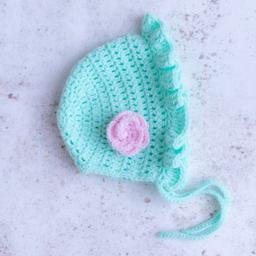 کلاه نوزادی دخترانه سیسمونی دست بافت گل دار