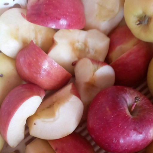 مربای سیب ارگانیک یک کیلویی مازنی با بهترین سیب ها خوش طعم و خوش عطر