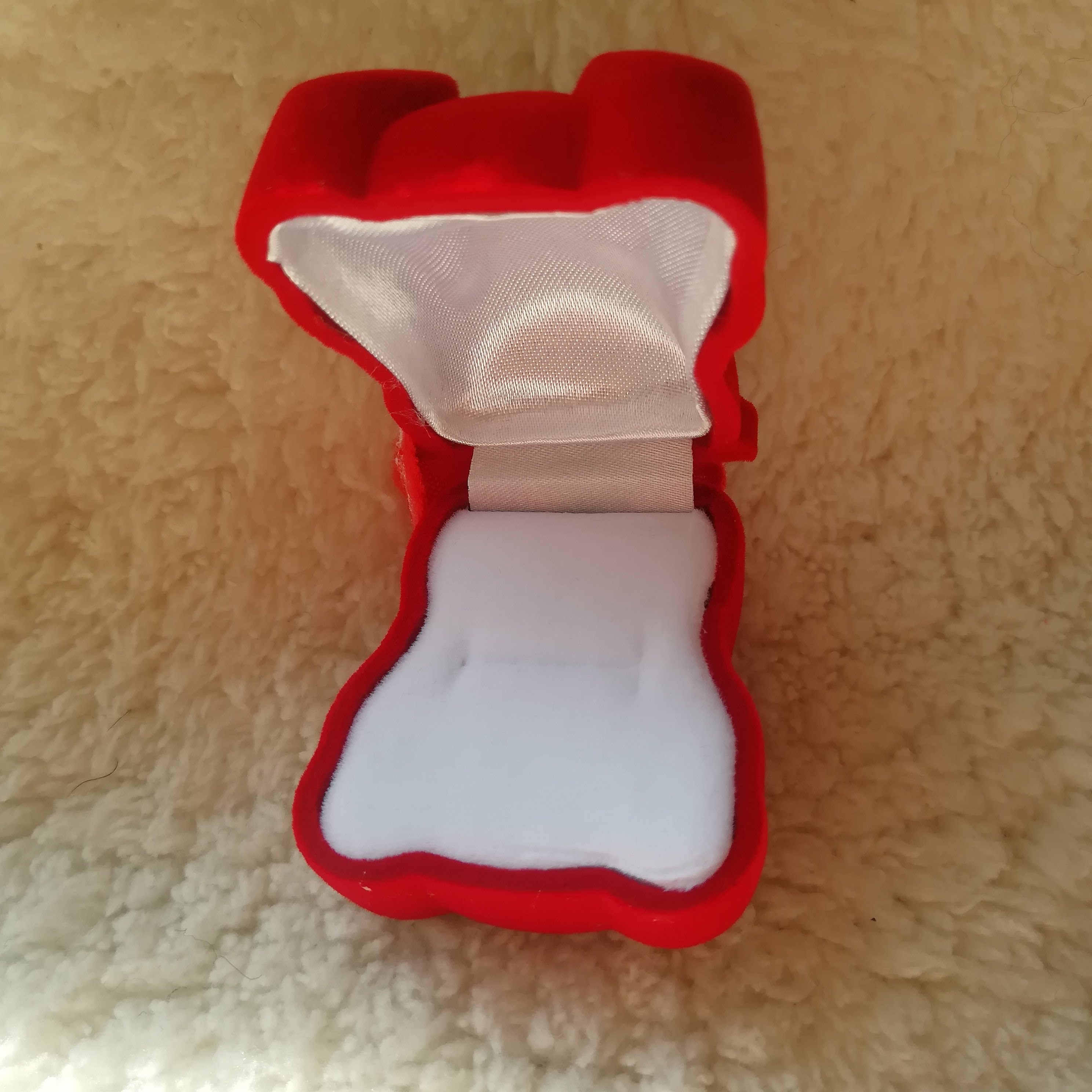 جعبه انگشتر مدل خرس قرمز