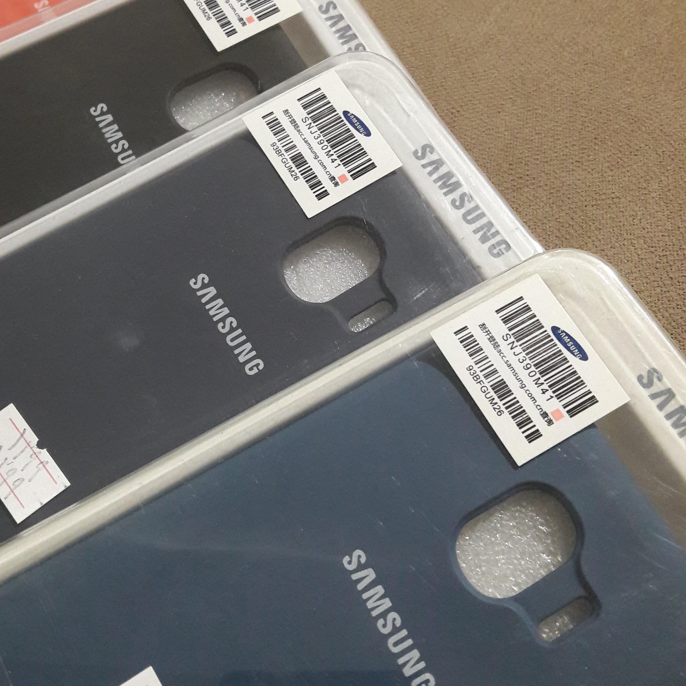 قاب سلیکونی اصلی ته بسته سامسونگ j4 2018