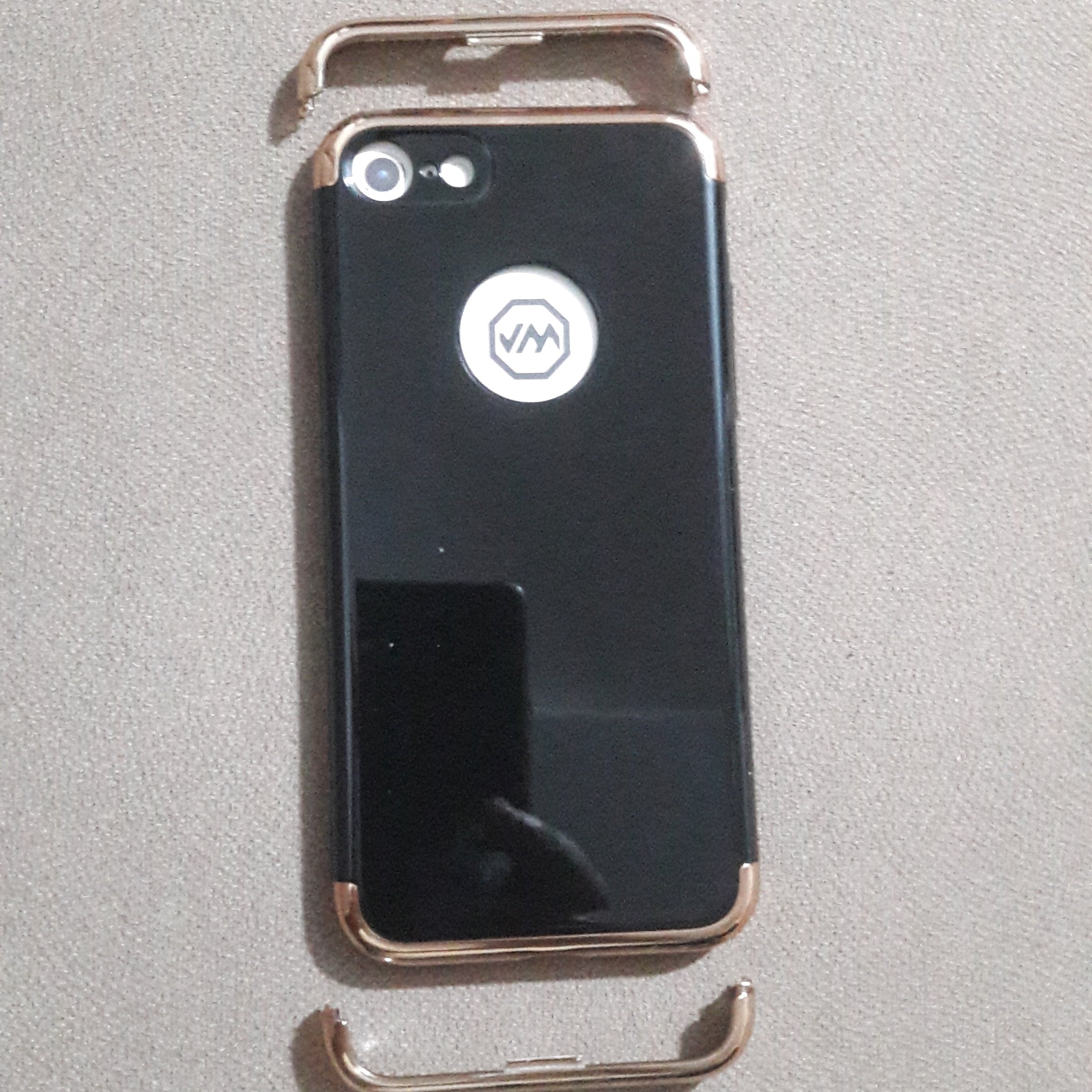 قاب خشک سه تیکه آیفون8