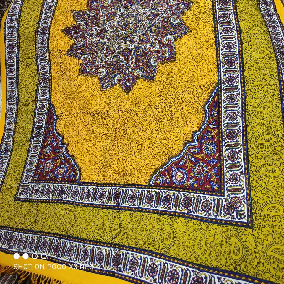 سفره ورومیزی قلمکاری صادراتی اعلا سایز 100در150 سانت(زردرنگ)