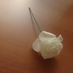 گل رز سفید مصنوعی