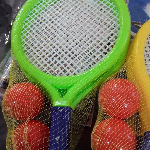 اسباب بازی راکت تنیس ( دو عدد راکت پلاستیکی به همراه دو عدد توپ )