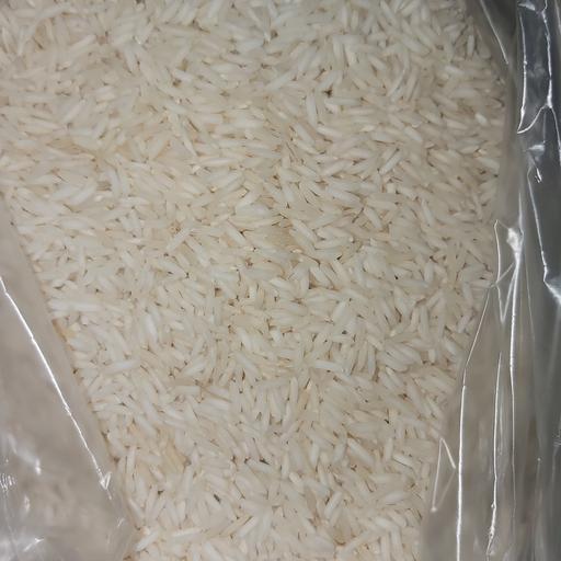 برنج هاشمی آستانه اشرفیه یک دست با عطر وبو  تمام دانه برنج امسال ضمانت و اصالت سورت شده در بسته بندی 10 کیلویی 