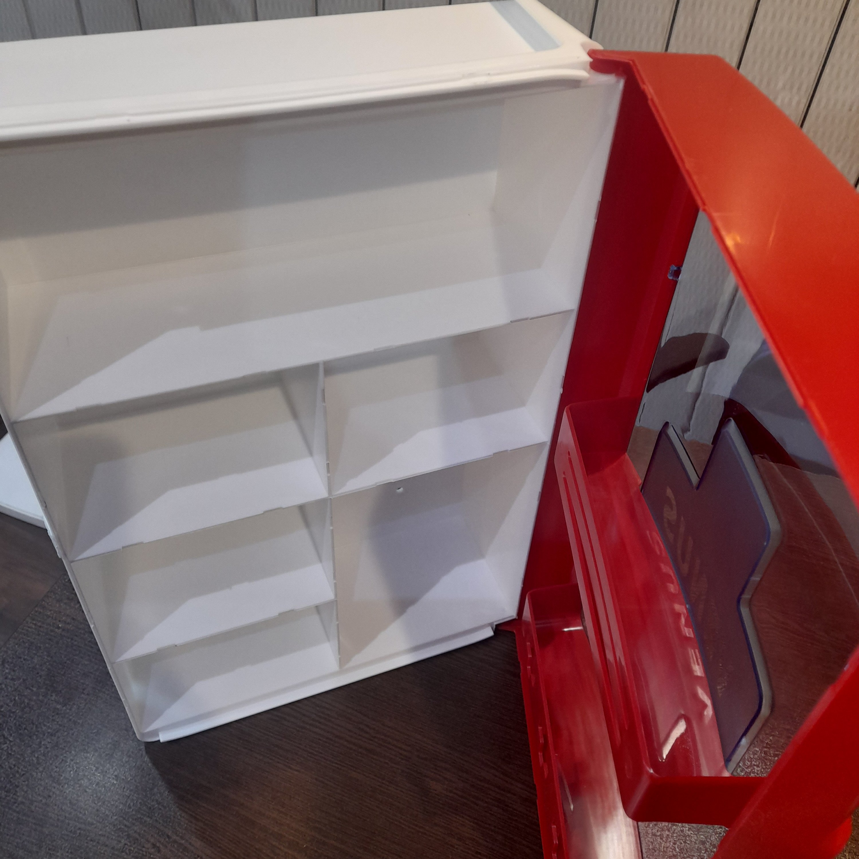 جعبه کمکهای اولیه دیواری ونوس کیف کمکهای اولیه دیواری 