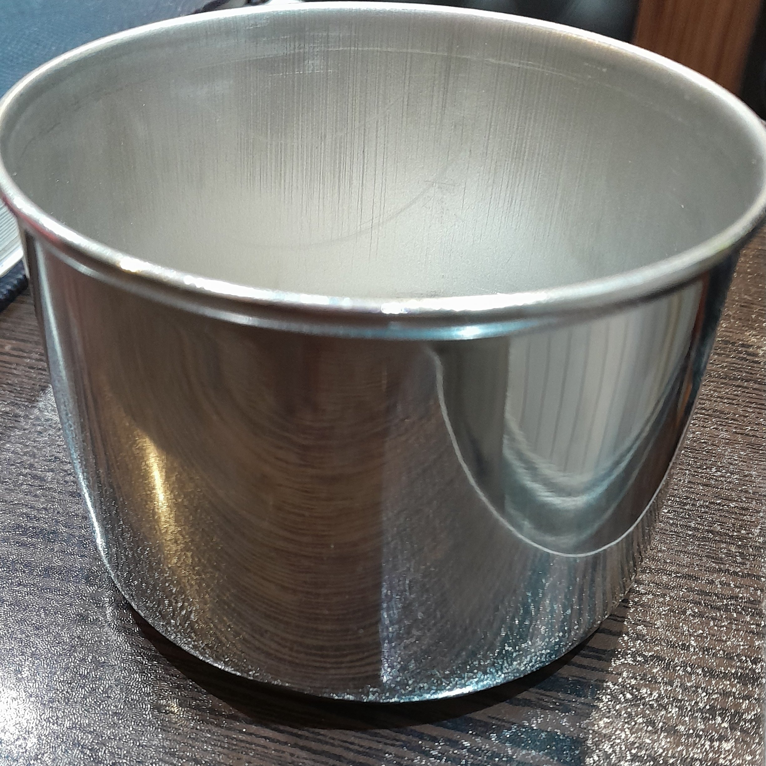 گالی پات  استیل شماره 4 از گروه ابزار جراحی