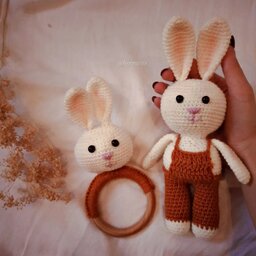 عروسک بافتنی عروسک سیسمونی عروسک خرگوش جغجغه بافتنی خرگوش بافتنی 