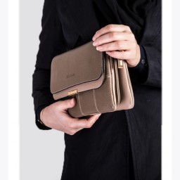 کیف چرم زنانه زیبا و شیک دستی بهمراه بند دوشی مسترچرمMRC1583