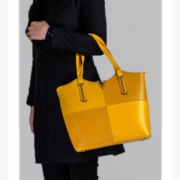 کیف چرم زنانه بسیار شیک برای استفاده روزمره و میهمانی ها MRC1371