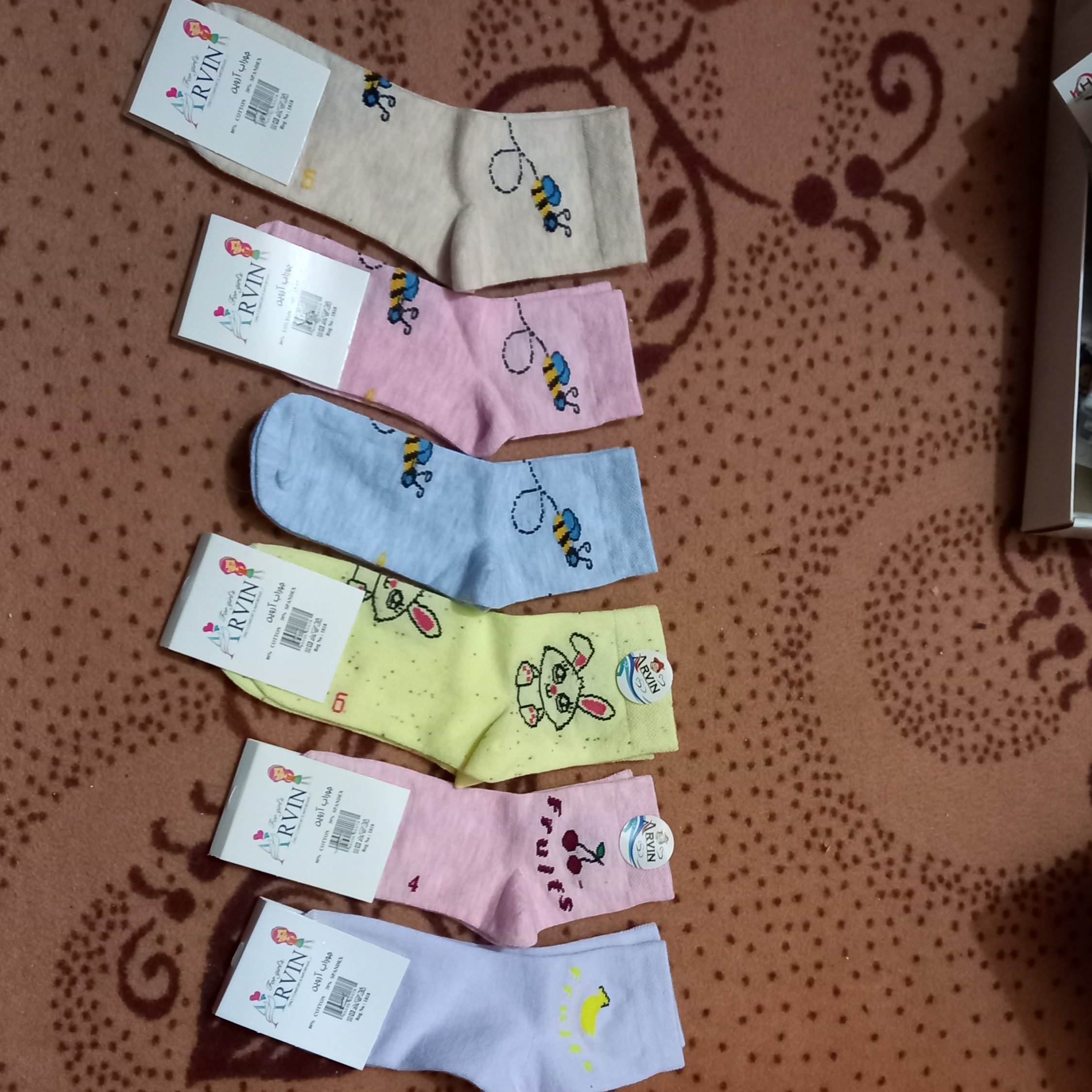 جوراب  دخترانه ساق بلنددرطرح ورنگهای مختلف پک 3 عددی