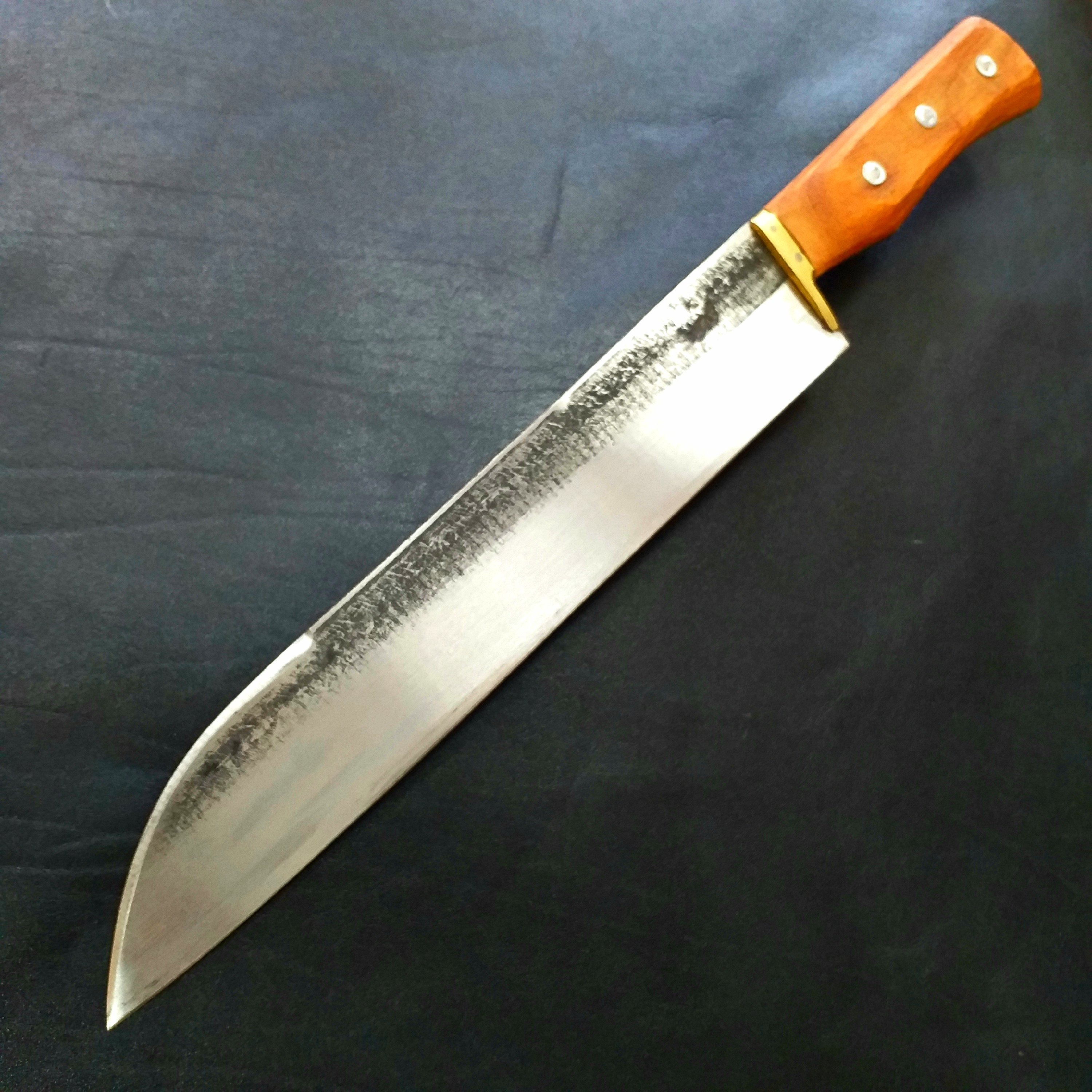 چاقو کباب زنی چاقو برگ زن کباب زن چاقو  زنجان فولاد فنر ماشین دست ساز تیغه فولاد اره آتشی طول کل چاقو43سانت طول تیغه 29 