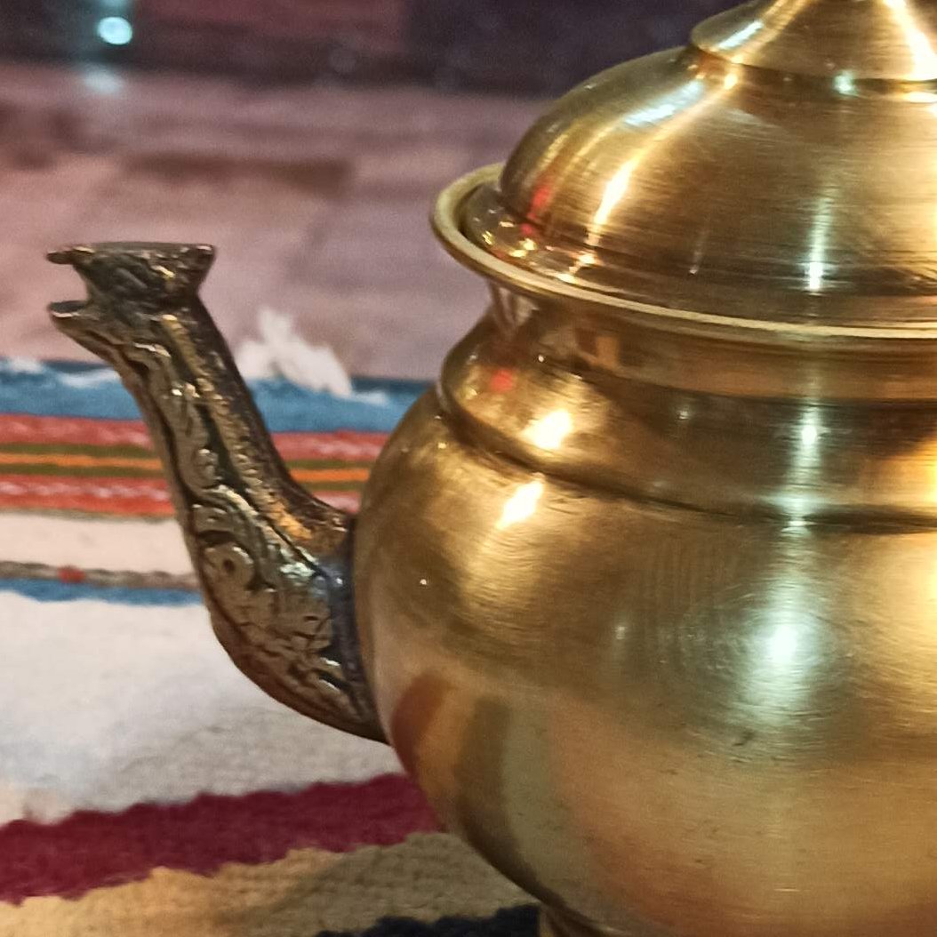 قوری برنجی آنتیک شده