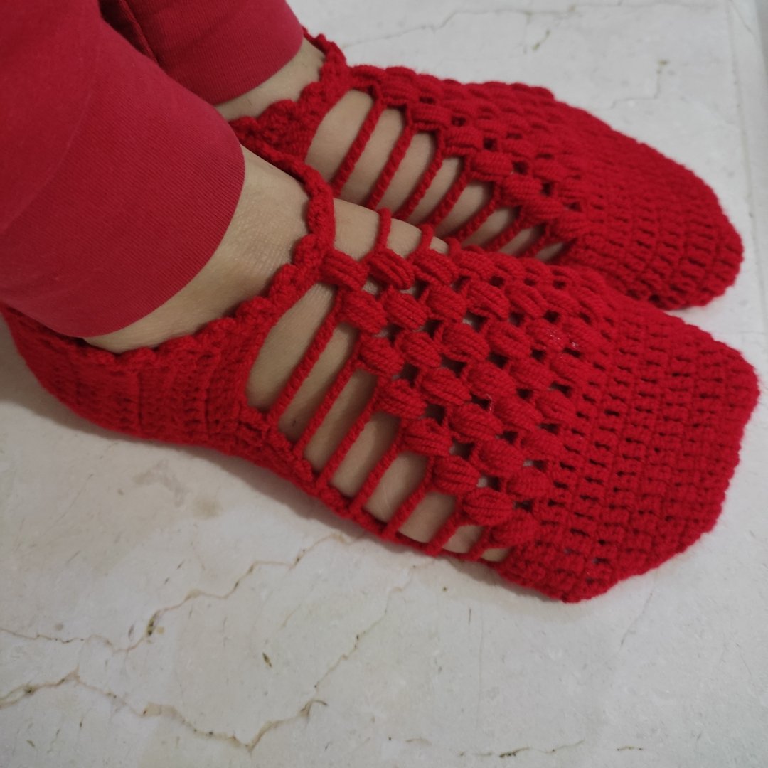 پاپوش بادومی زنانه و دخترانه قلاب بافی با نخ ترک