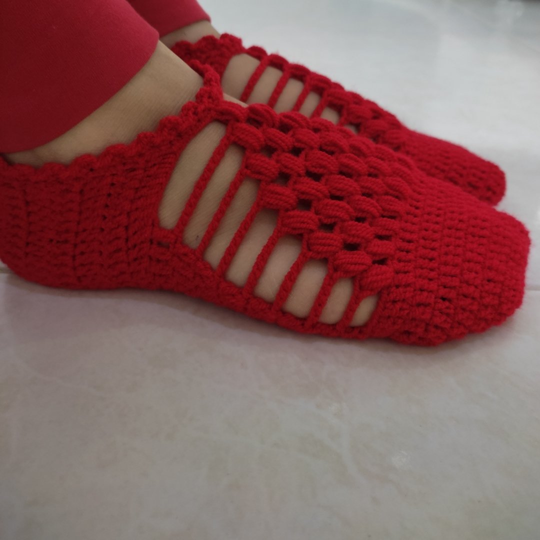 پاپوش بادومی زنانه و دخترانه قلاب بافی با نخ ترک