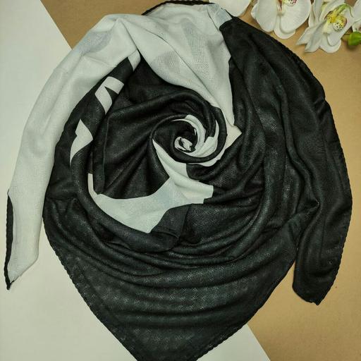 روسری نخی گارزا قواره 140 سانتیمتر رنگ سفید مشکی 4 طرح زیبا دور دست دوز 