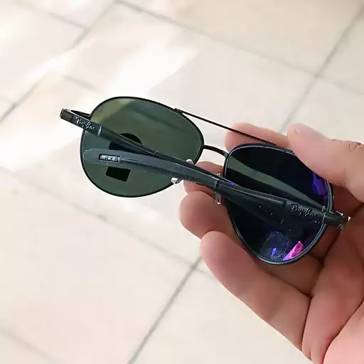 عینک آفتابی مردانه برند RAYBAN جنسیت فریم تمام قاب فلزی دسته فنر دار کیفیت عالی جنسیت عدسی شیشه uy400 کاملا استاندارد