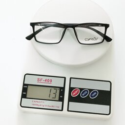 عینک طبی اسپرت بسیار سبک با قابلیت تعویض عدسی های طبی نمره دار مناسب آقایان و بانوان وزن 13گرم سایز متوسط 