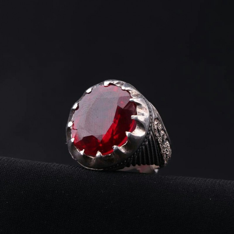انگشتر یاقوت سرخ شمش صنعتی تراش الماسی ( انگشتر مردانه )