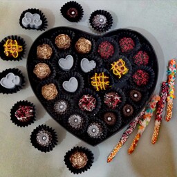 شکلات های دست ساز  در طرح های متنوع 
