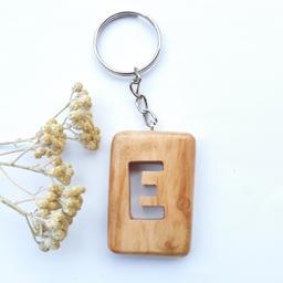 جاکلیدی حرف انگلیسی چهار گوش حرف E از چوب طبیعی دستساز چوبکده بیدسفید